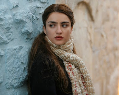 Ania Bukstein | college girls