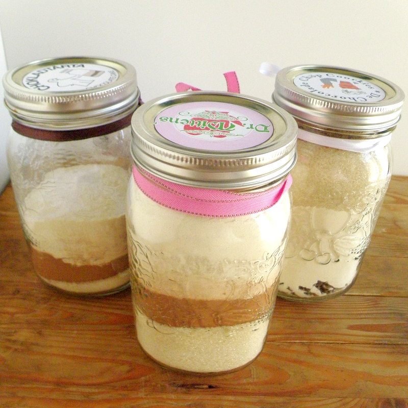 delicuteessen Homemade Vegan Cookie and Cake Mixes in a Jar