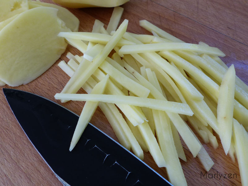 Fins bâtonnets de pommes de terre.