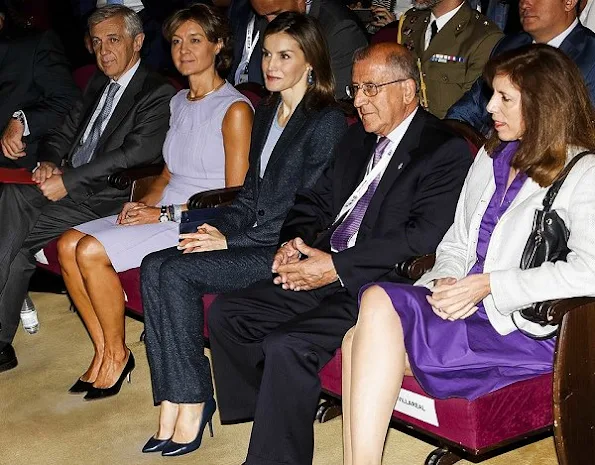 Queen Letizia wore Hugo Boss pantsuit, Magrit pumps, new season bag