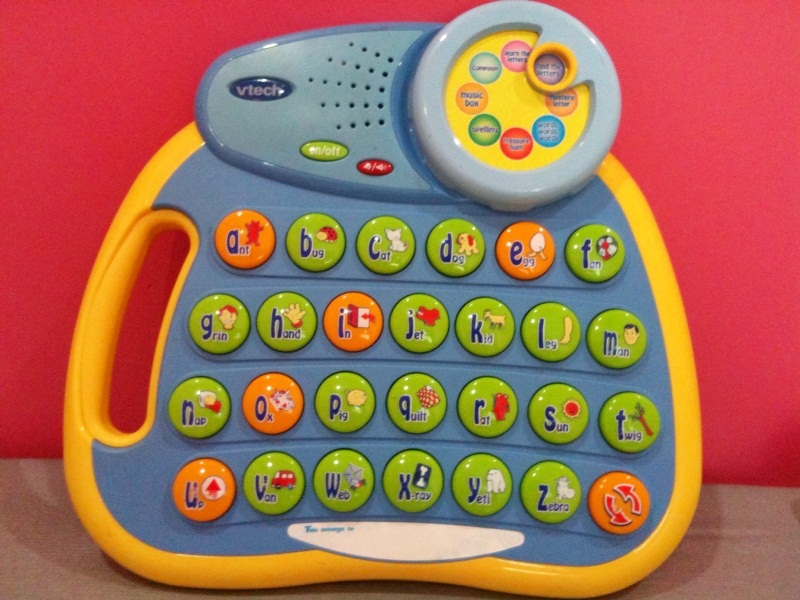 MY BABY WORLD: Vtech Alphabet Desk