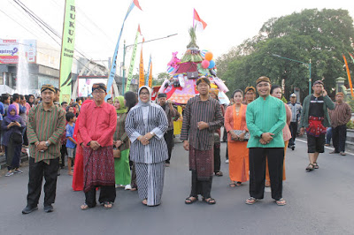 KIRAP BOYONGAN DAN BUKA BERSAMA PEDAGANG KAKI LIMA  ALUN ALUN SRAGEN MENUJU STADION TARUNA SRAGEN