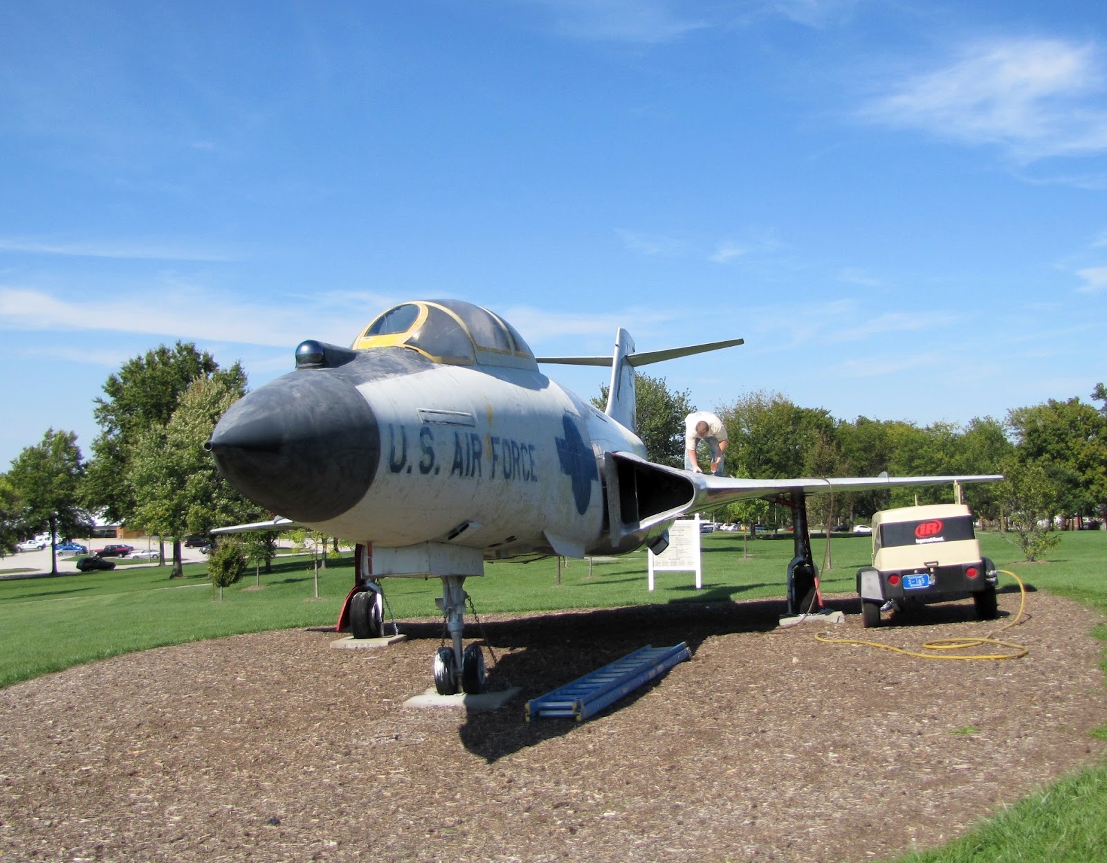 The Aero Experience: St. Louis Area F-101F Voodoo Fighter Jet Display ...