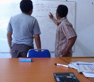 rapat kerja karyawan