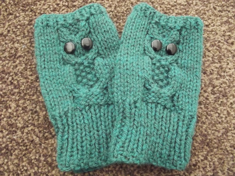 Owl fingerless gloves knitting pattern free