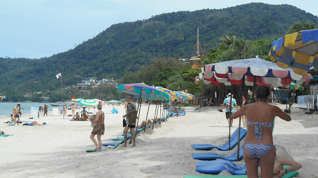 пляж на Патонге