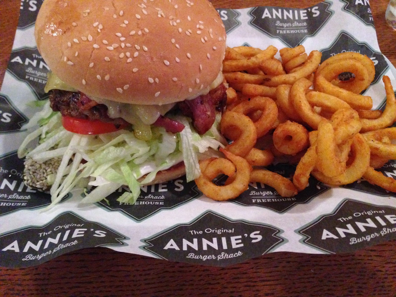 Better Half Full: Annie&amp;#39;s Burger Shack