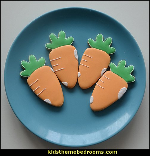 carrot metal cookie cutter  Peter Rabbit party supplies - Peter Rabbit Party Ideas - Peter Rabbit Party Theme  decorations - Peter Rabbit birthday party decorations - Peter Rabbit spring garden party decorating - garden party - Carrots Chocolate Candy molds  -  Carrot cake cookie molds - flower decorations - bunny party sweets - bunny party supplies