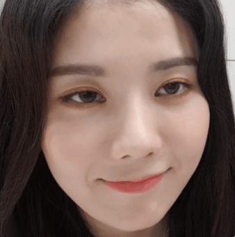 대장토끼 권은비 얼빡샷