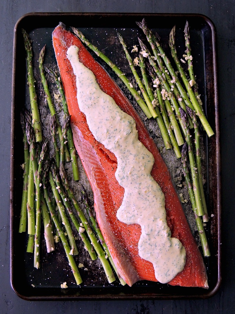 Forget about the fuss, and mess, with this quick and easy gluten-free, low carb, keto-friendly Sheet Pan Salmon and Asparagus recipe. It is a healthy and delicious meal that you will have on the table in less than 30 minutes! #sheetpan #salmon #lemon #dill #asparagus #lowcarb #glutenfree #keto #30minute #easy #recipe | bobbiskozykitchen.com
