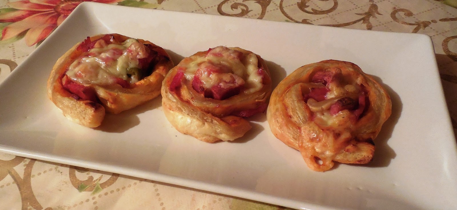 Mini rulouri pizza