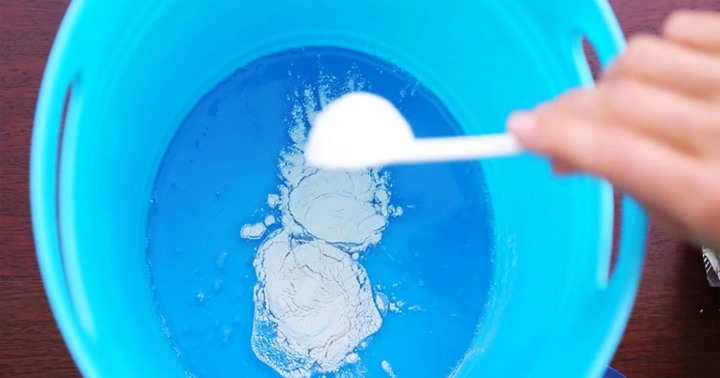 How To Make Giant DIY Bubbles