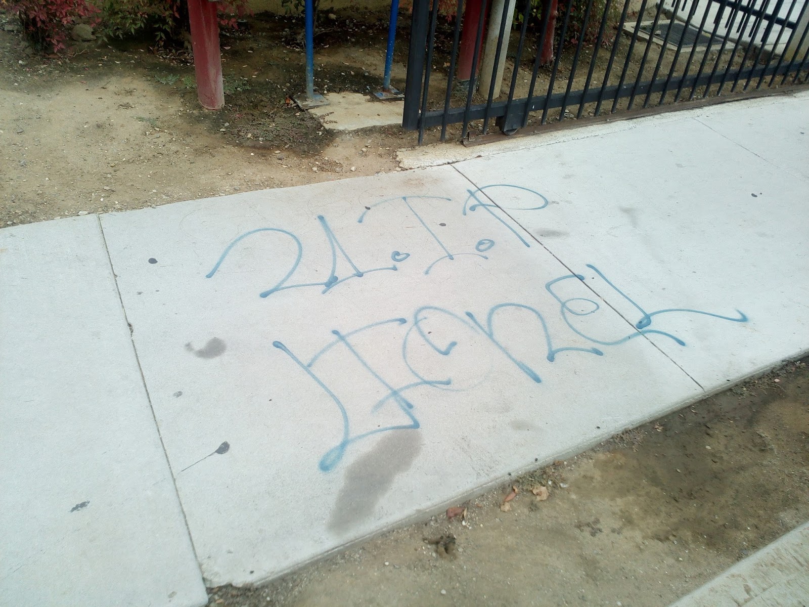 crip gangs graffiti filthy crip gang ( long beach )