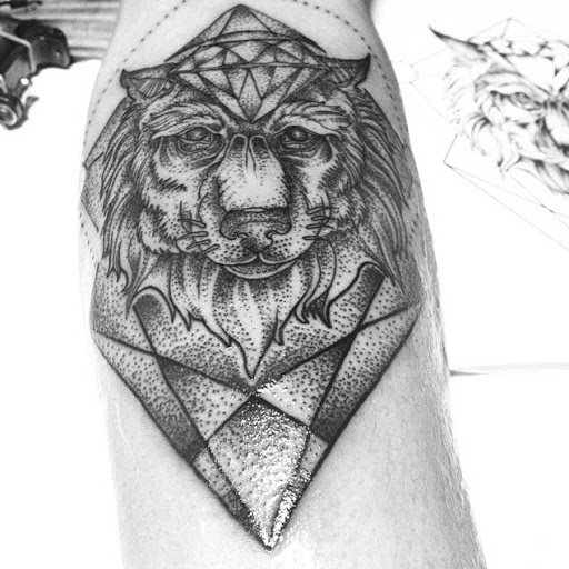 Este grande diamante