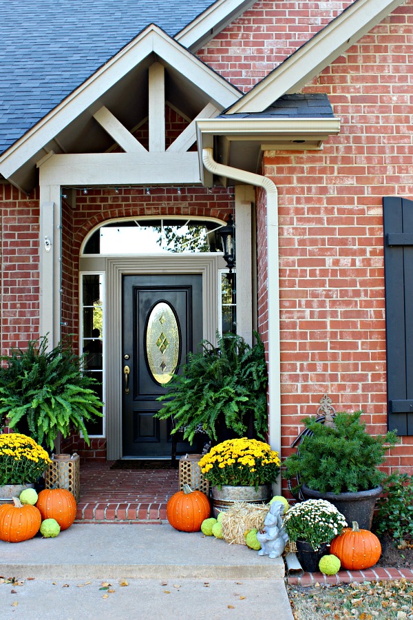 FALL PORCH DECORATIONS | Dimples and Tangles