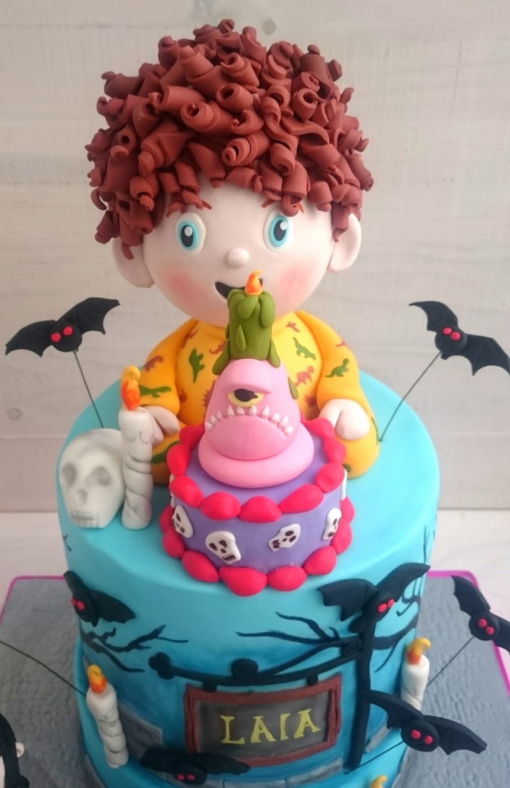 LADY PASTELES HOTEL TRANSYLVANIA CAKES