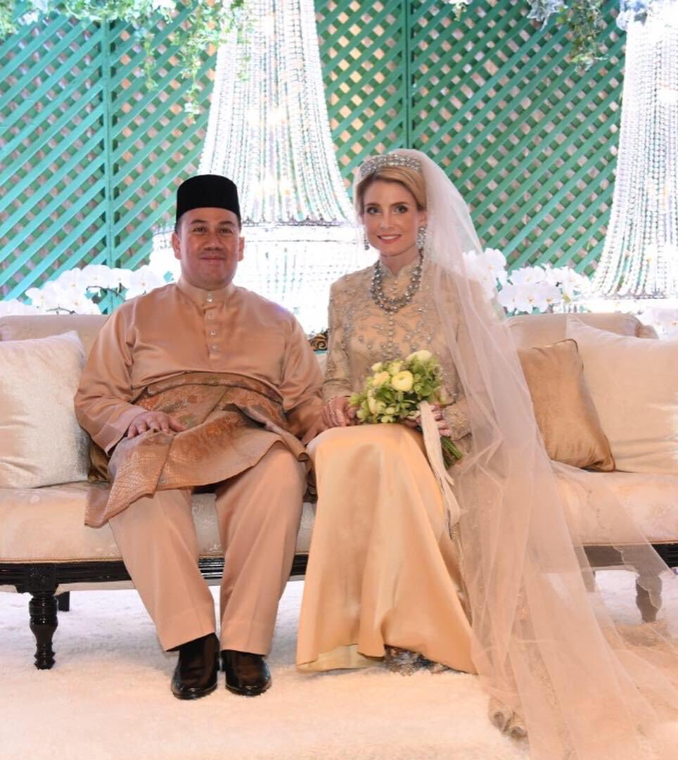 Hampir Setahun Jadi Isteri Tengku Mahkota Kelantan Che Puan Sofie Makin Selesa Berselendang Baju Kurung Nona