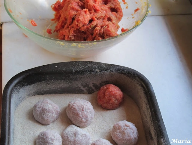 Albóndigas de ternera con tomate casero