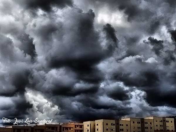 Vuelos cancelados y desviados por la borrasca en Canarias Vuelos cancelados y desviados por la borrasca en Canarias