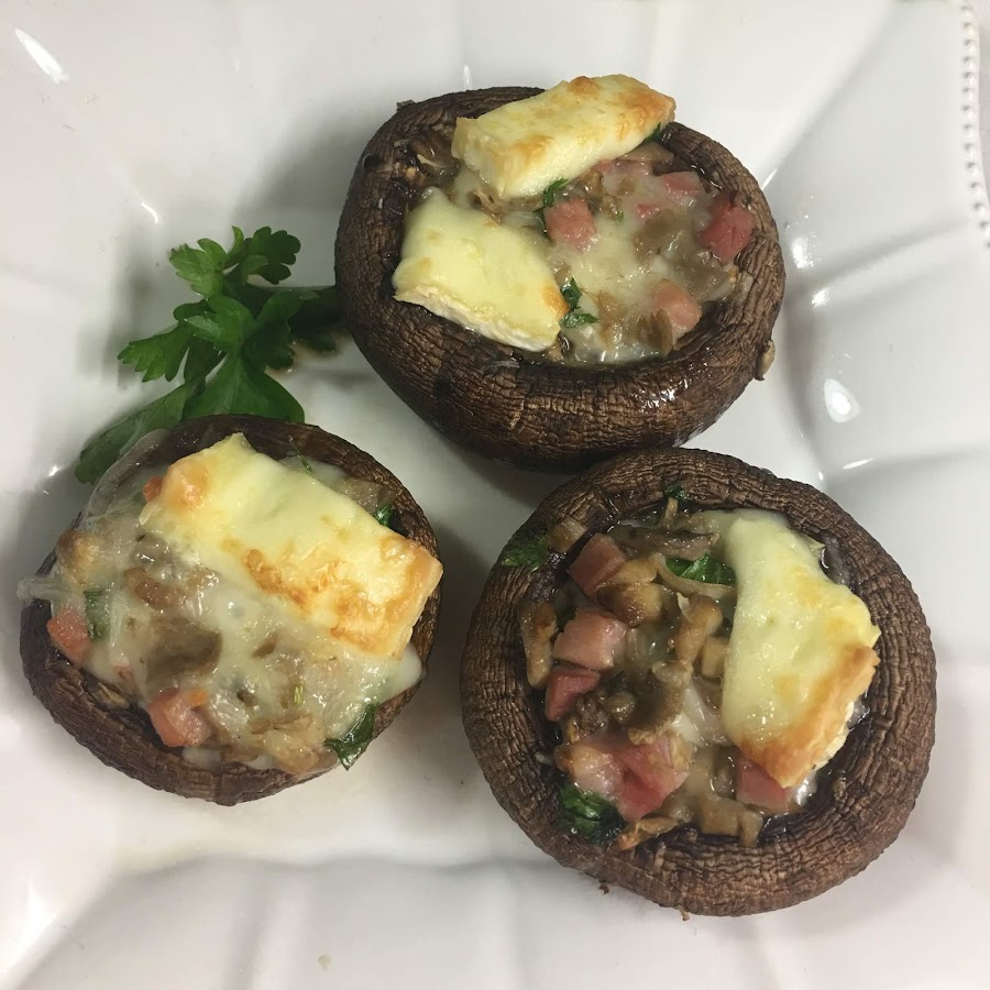 Champiñones portobello rellenos de bacon, mozzarella y brie Cocina