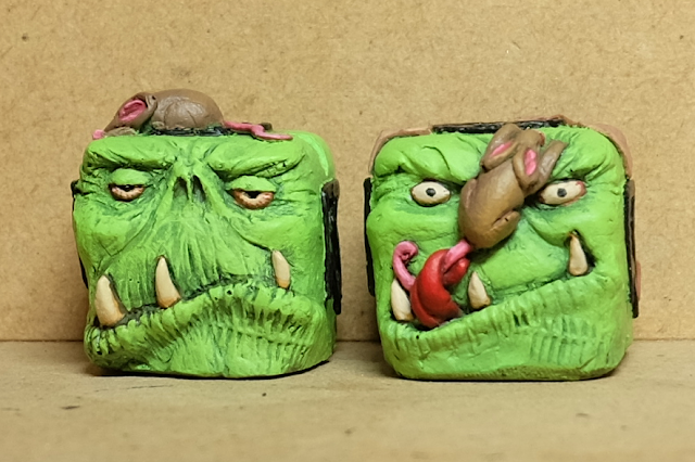 Brown Mouse gonna get snacked on