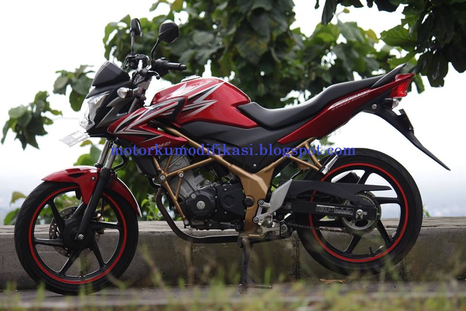 Kumpulan gambar modifikasi honda CB 150 R terbaru dengan skotlet