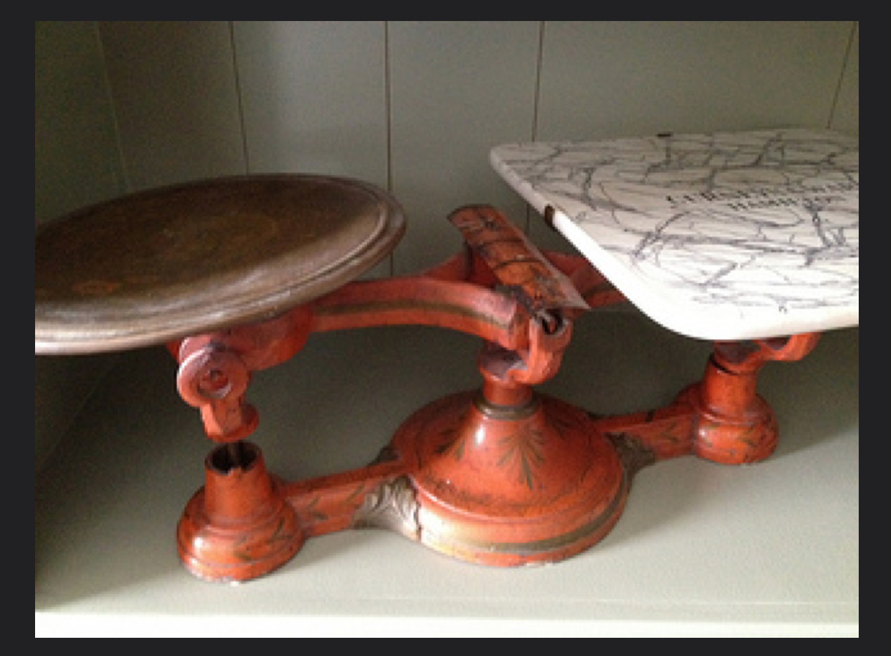 Antique Hunter Antique Gurney & Ware Scale