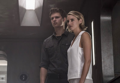 Shailene Woodley and Ansel Elgort in The Divergent Series: Allegiant