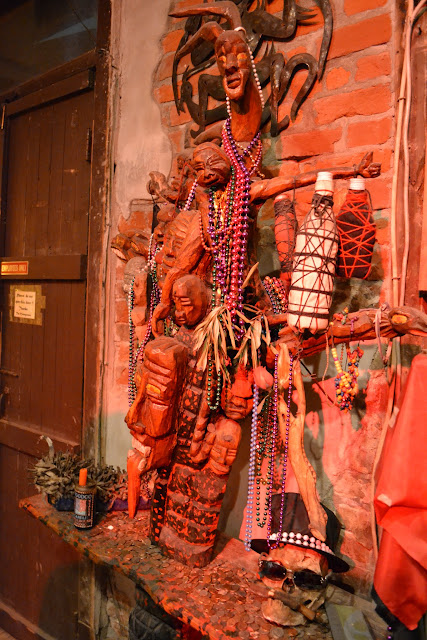 Музей Нью-Орлеанской Вуду, Новый Орлеан (New Orleans Historic Voodoo Museum, New Orleans)