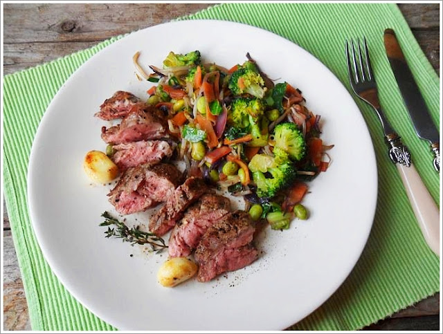 Hier in Irland haben Schafe Vortritt: Lammfilet mit Gemüse