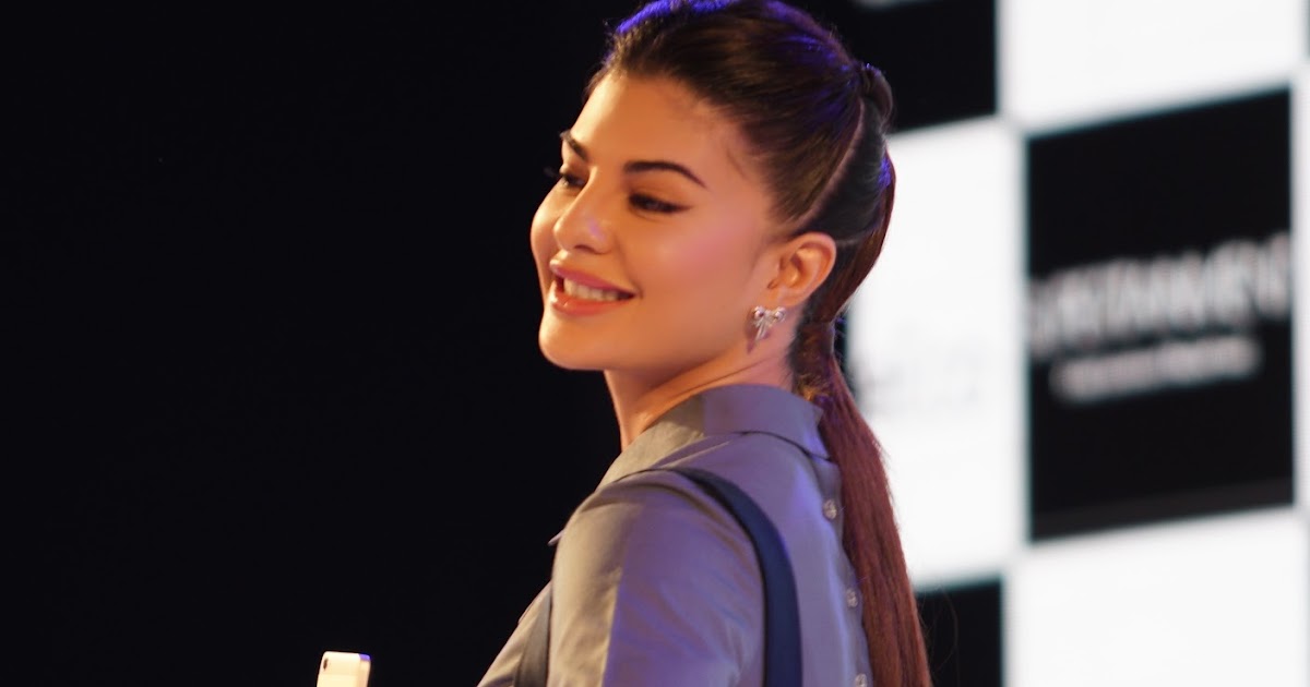 High Quality Bollywood Celebrity Pictures Jacqueline Fernandez Looks Smoking Hot At The Launch