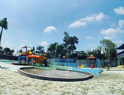 Splash Waterpark Tulungagung, Wisata Baru Untuk Keluarga ...