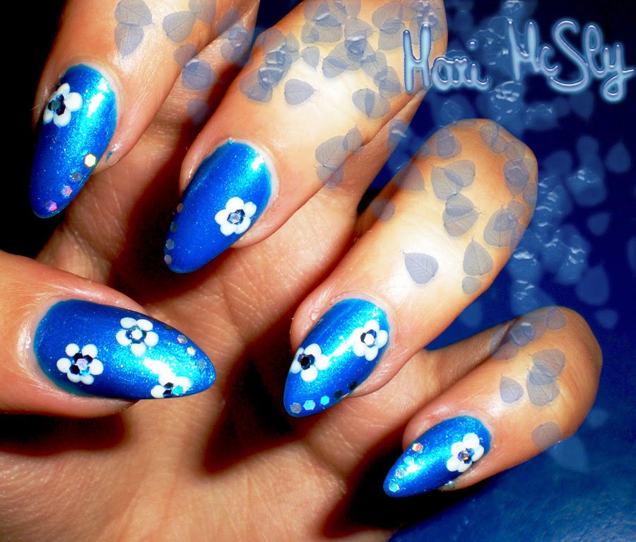 Uñas decoradas: Uñas decoradas en color azul; Modelos y diseños diferentes