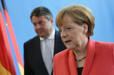 La canciller alemana Angela Merkel y el vicecanciller y ministro de Asuntos Exteriores Sigmar Gabriel