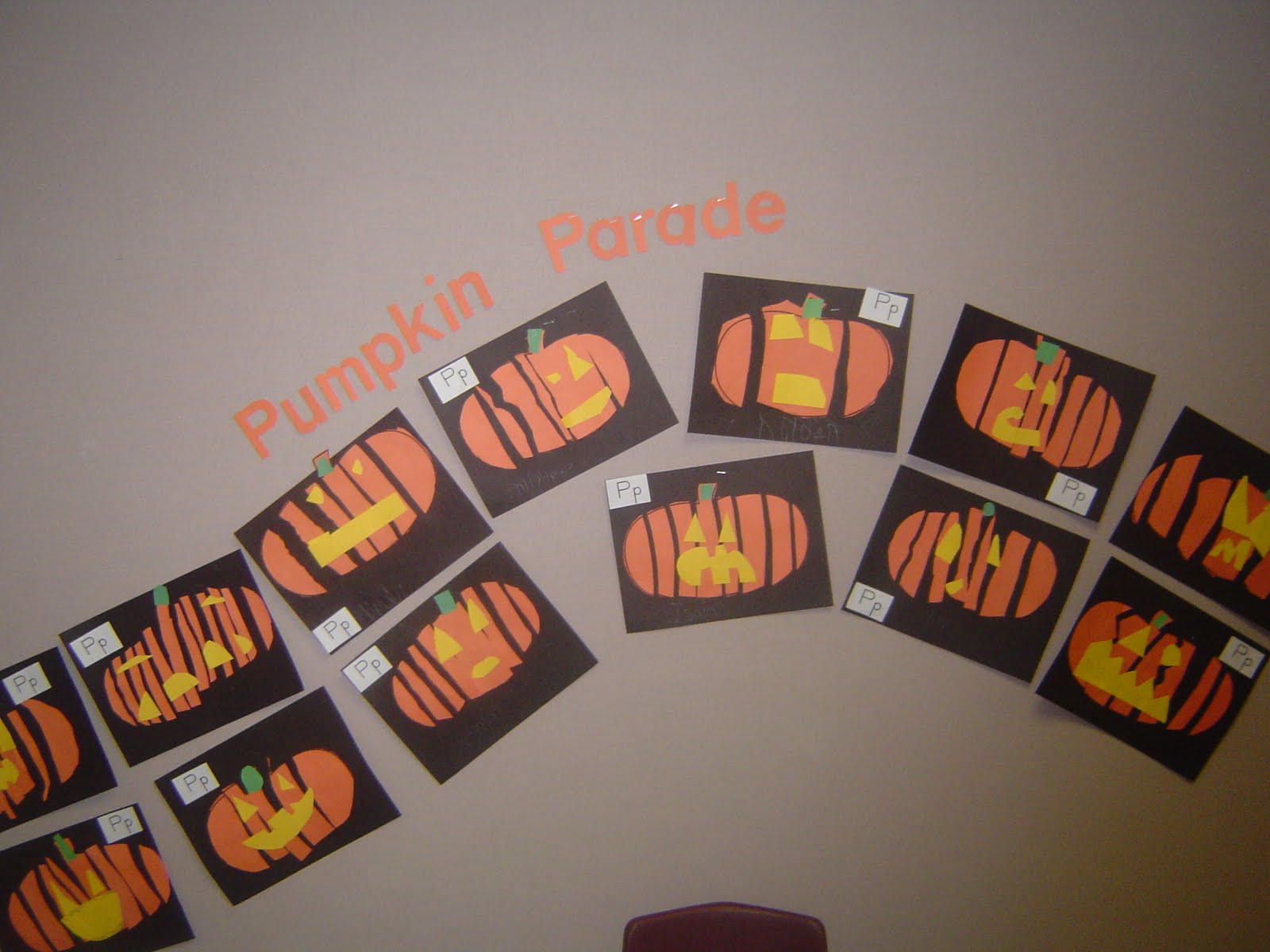 Mrs. T's First Grade Class: Halloween Art | Halloween school crafts