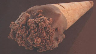 Mini cone recheado de sorvete