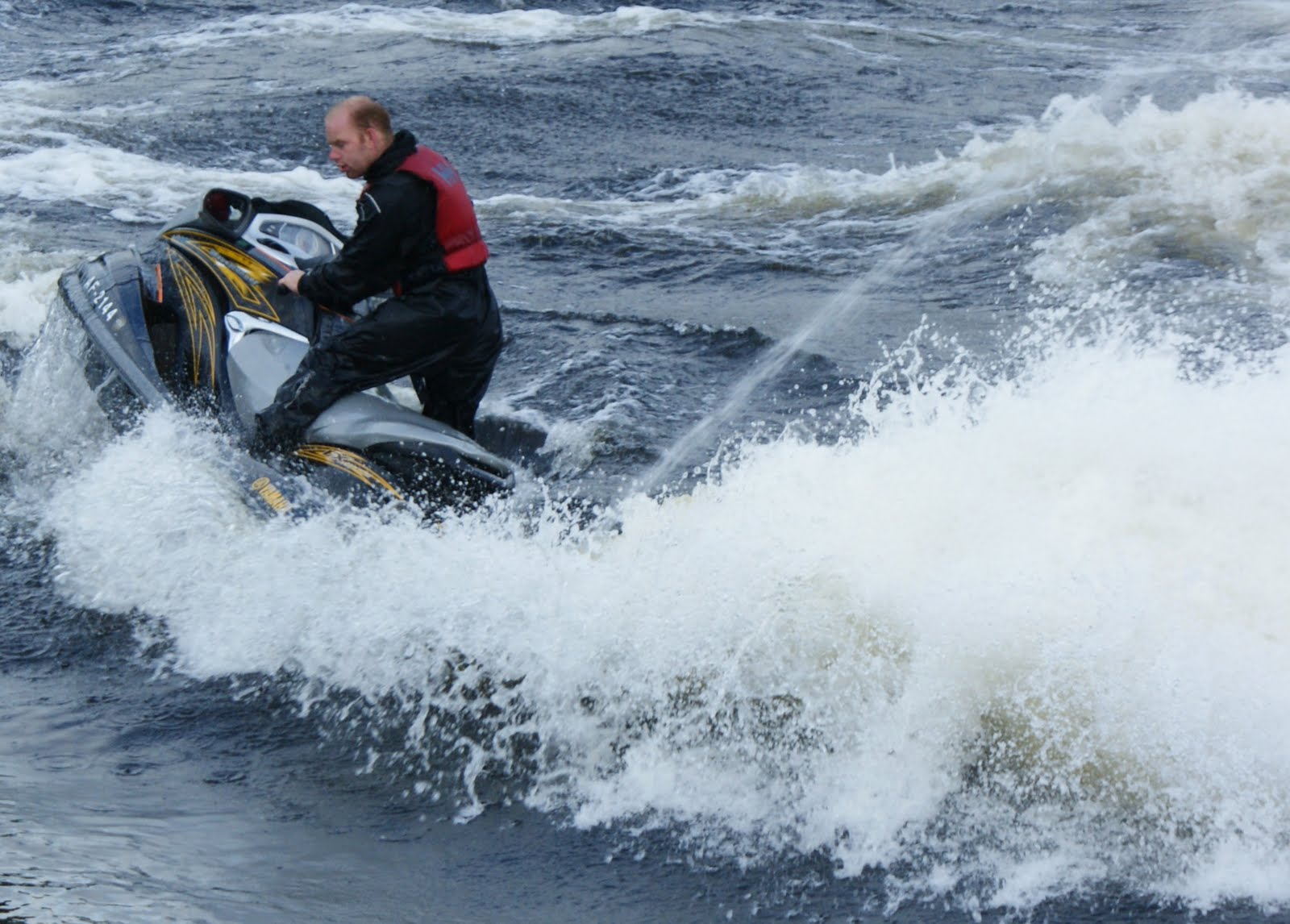 Tour Scotland Tour Scotland Photographs Jet Ski River Tay Perthshire