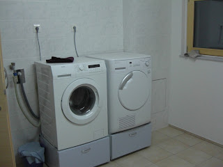 Hausnummer 49: Waschmaschine und Wäschetrockner