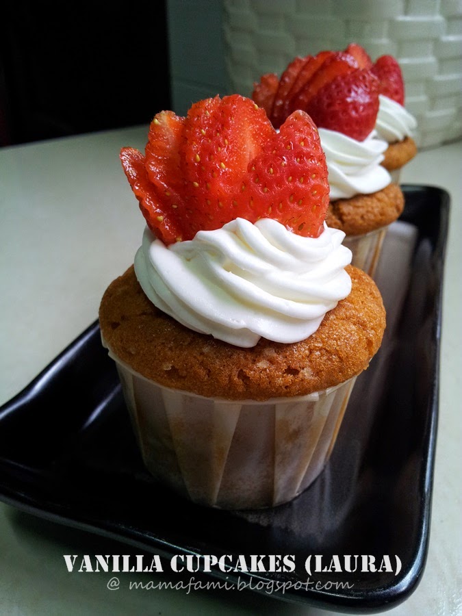 MamaFaMi's Spice n Splendour Vanilla Cupcakes (Laura Vitale)