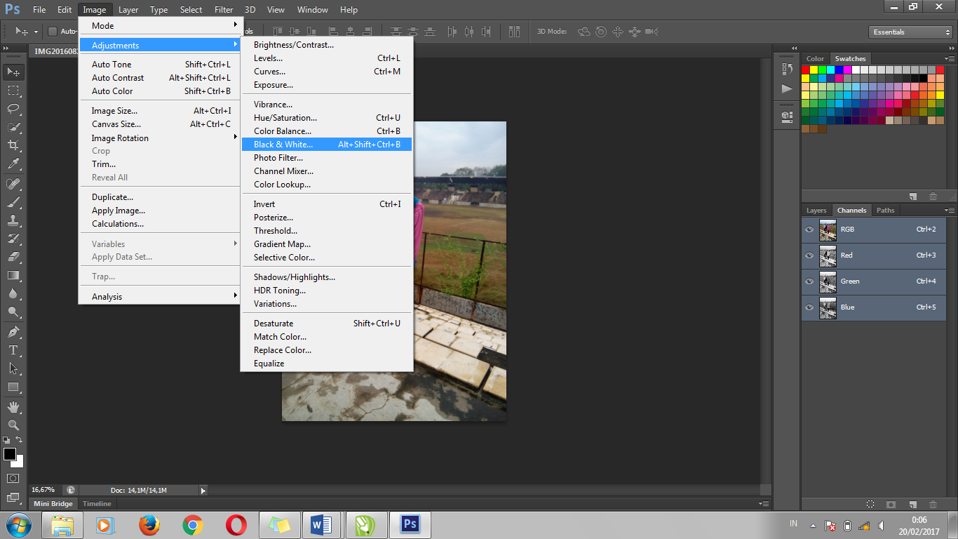 Multimedia Production Tutorial Mmembuat effect focus pada Salah Satu Objek di foto menggunakan