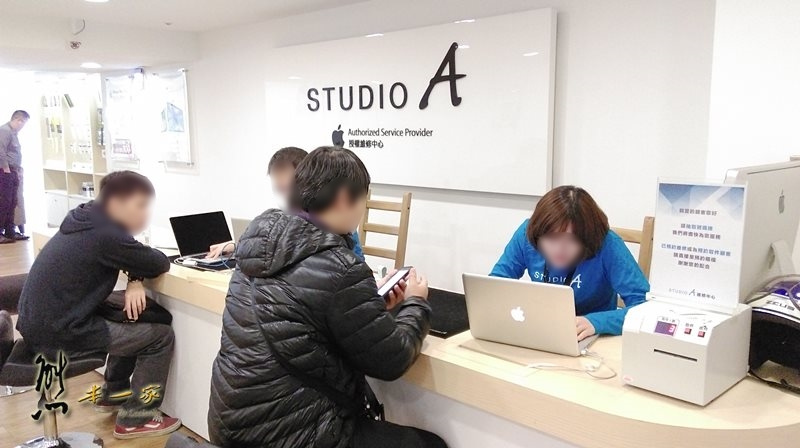 MacBook Retina螢幕掉漆|MBPR 13抗反光塗層鍍膜剝落