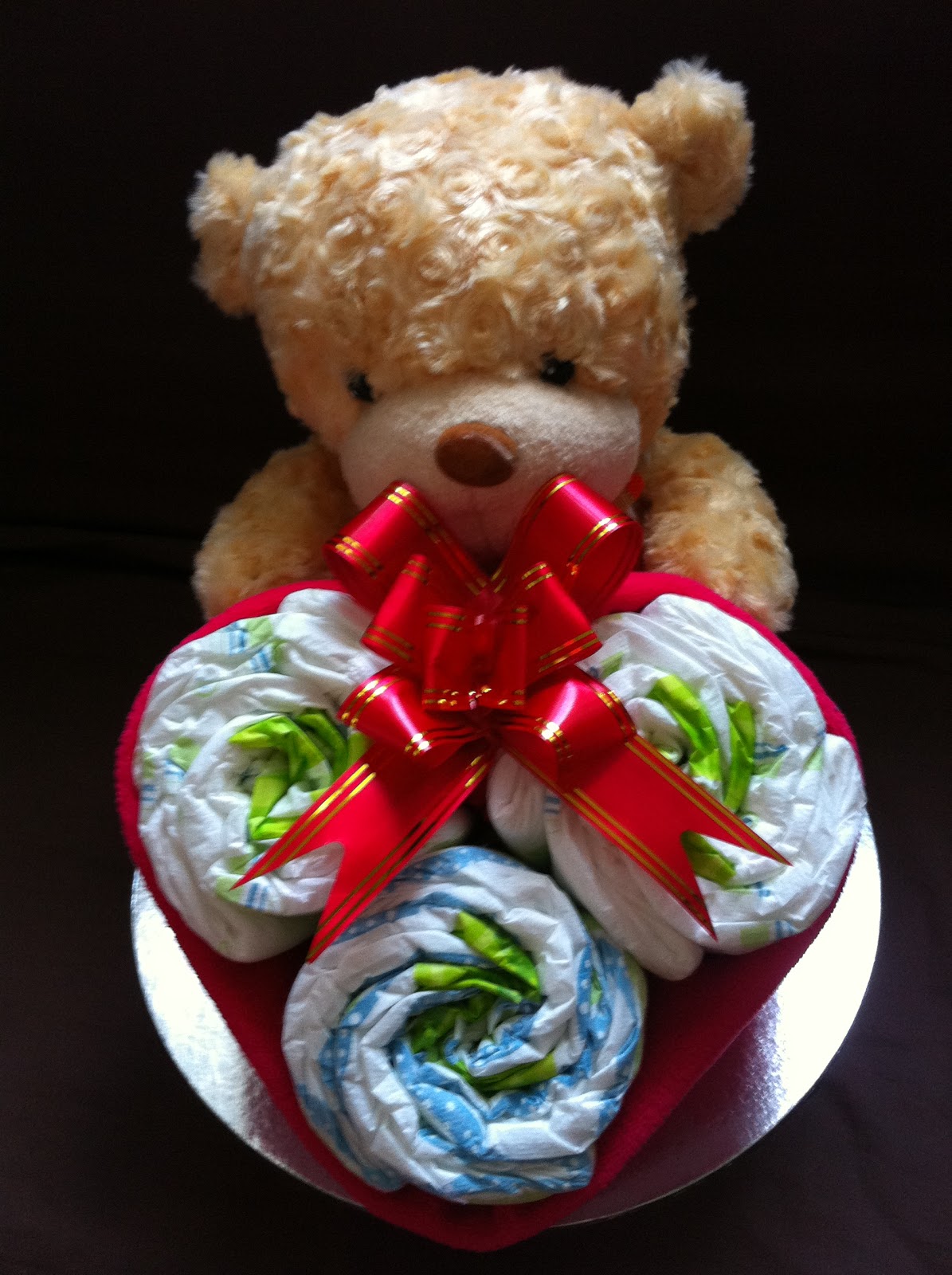 Nurie's Creations Diaper Cakes & Baby Gifts Heart shaped Diaper Gift