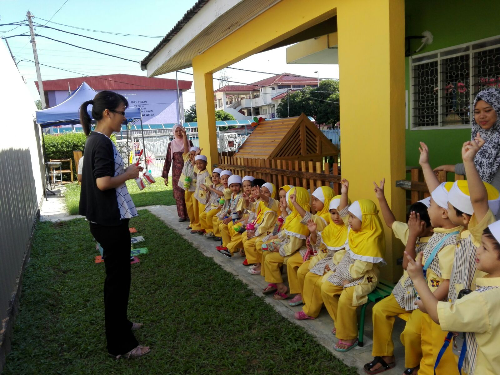 Little Caliphs Petaling Jaya Brushing Teeth Lesson With Dr Ong From Whitezone Dental Clinic Pj