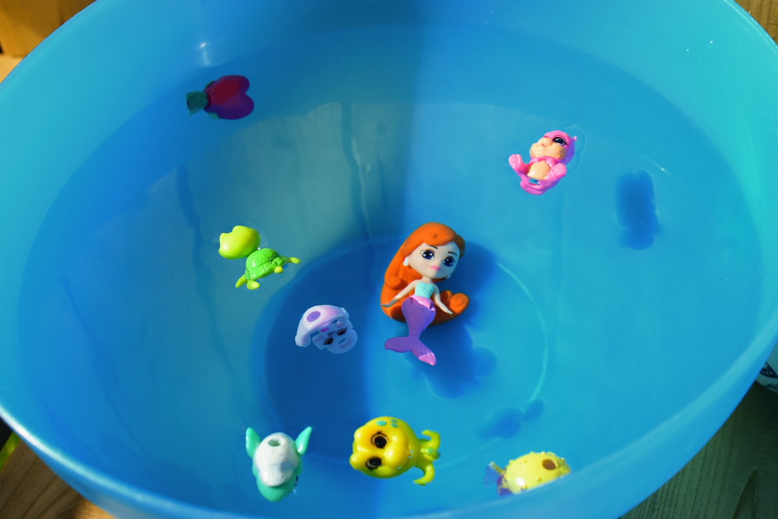 , Splashlings Medical Clinic Play Set and Mermaid and Friends Set Review and Competition