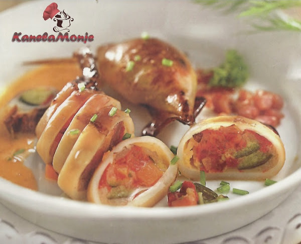 Calamares rellenos de jamón y pisto