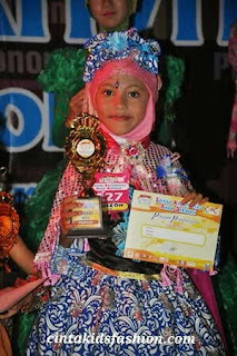 Busana Muslim Batik Juara Fashion Show