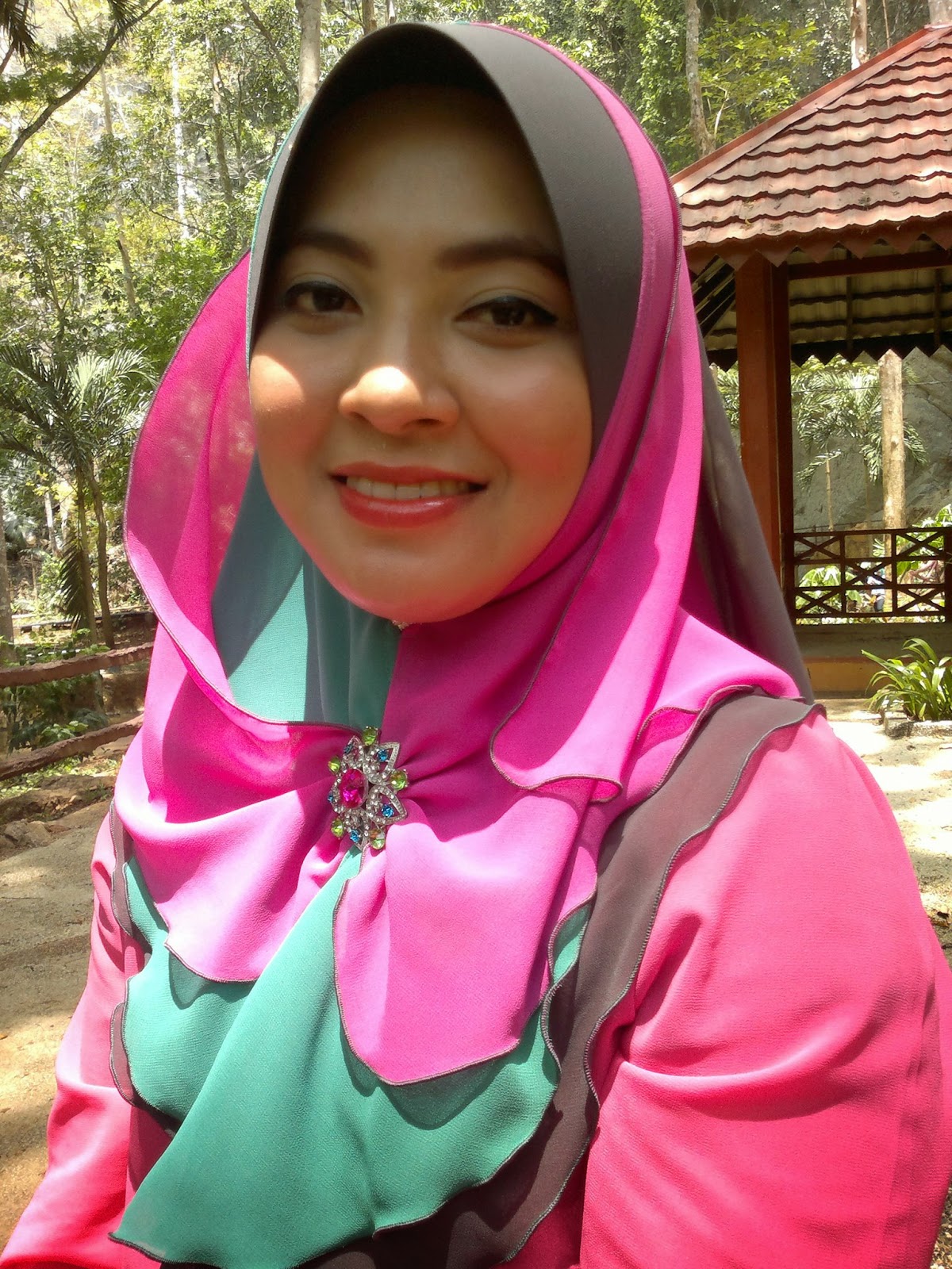 Janda. Красивые девушки индонезии. Artis indonesia hot. Stw ibubibu. Janda mandy.