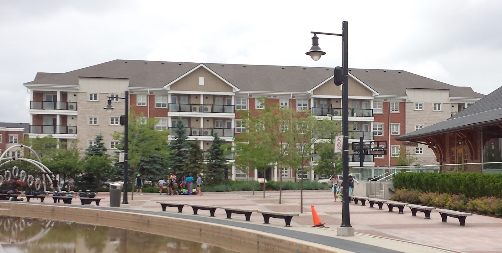 Brampton, Ontario Canadá Fox Press™