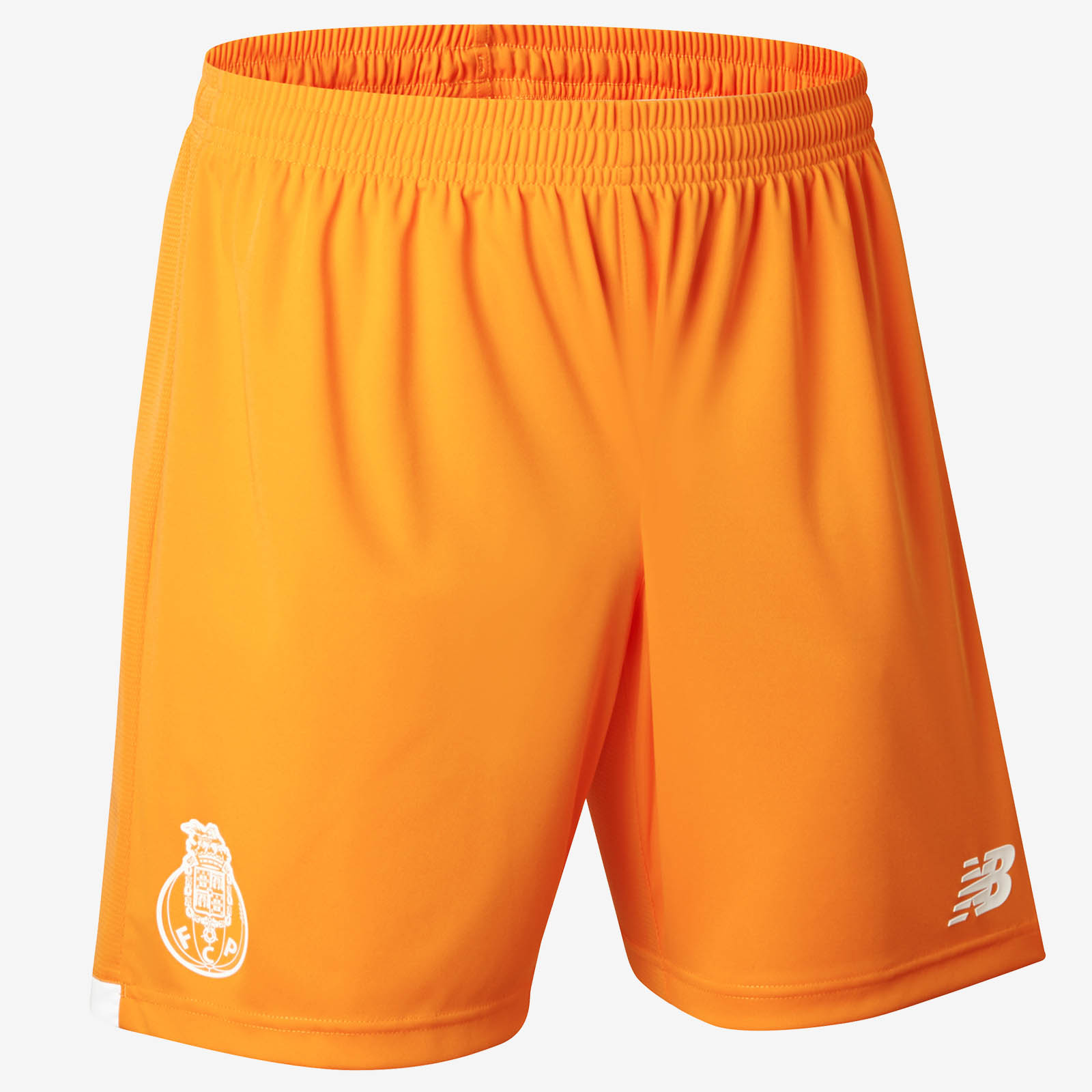 Шорты футболистов. Униформа футбола шорты. Футболисты в шортах. Футбольные шорты с узором. Футбольная форма оранжевая футболка серые шорты.