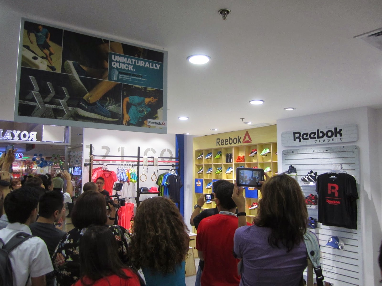 Speedy Titan REEBOK OPENS FIRST FITHUB SHOP IN SHOP DESIGNED TO